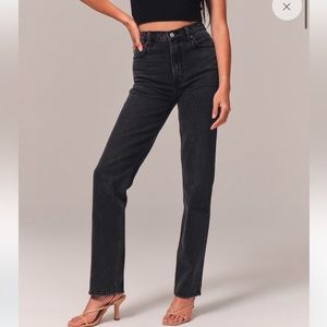 Abercrombie  Ultra High Rise 90s Straight Jean